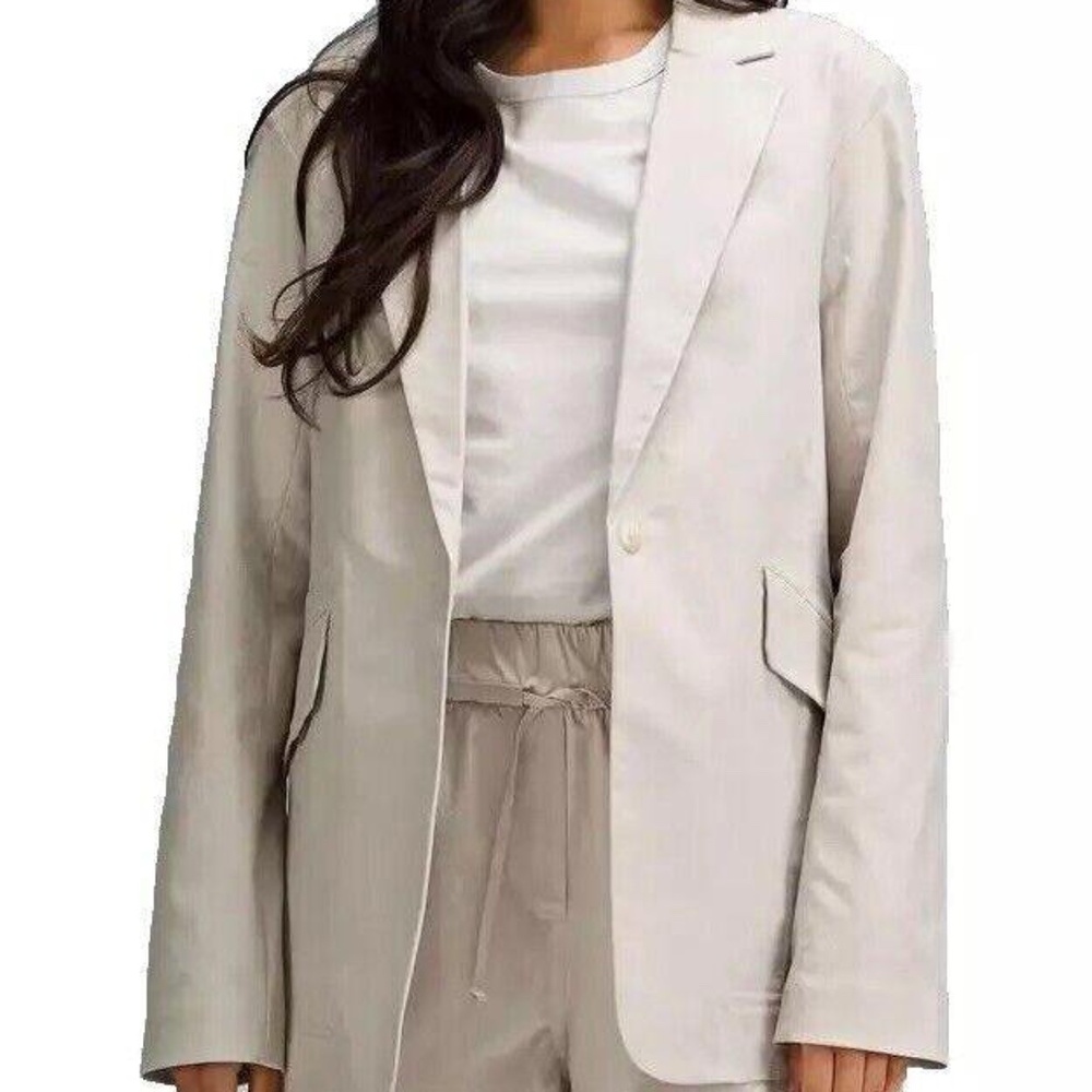 lululemon athletica Light Beige Blazer TAGS REMOVED worn a few times